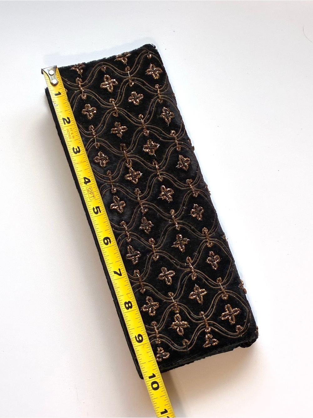 Vintage Velvet Gold Patternt Clutch - Picture 4 of 16